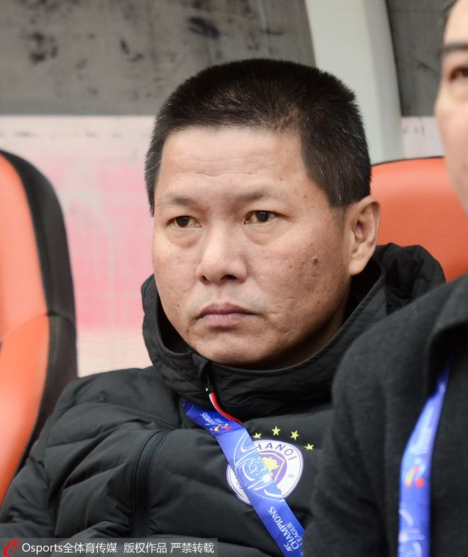 赛后体能课后，埃因霍温调整名单备战亚冠，媒体盛赞，资深球员宣示担当的简单介绍-开云官网